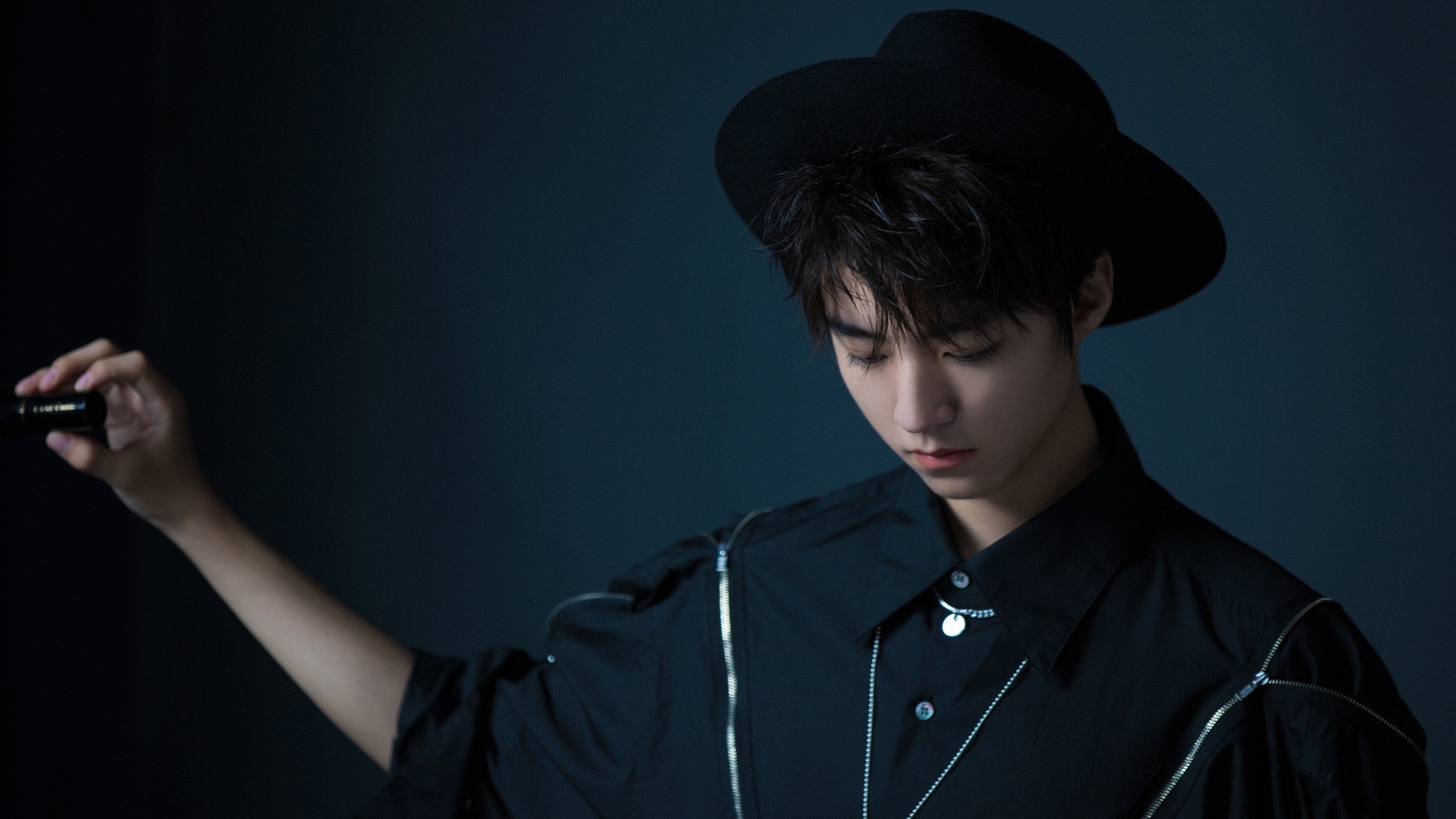 哈登用23+12击碎质疑，末节飚11分诠释老将不死