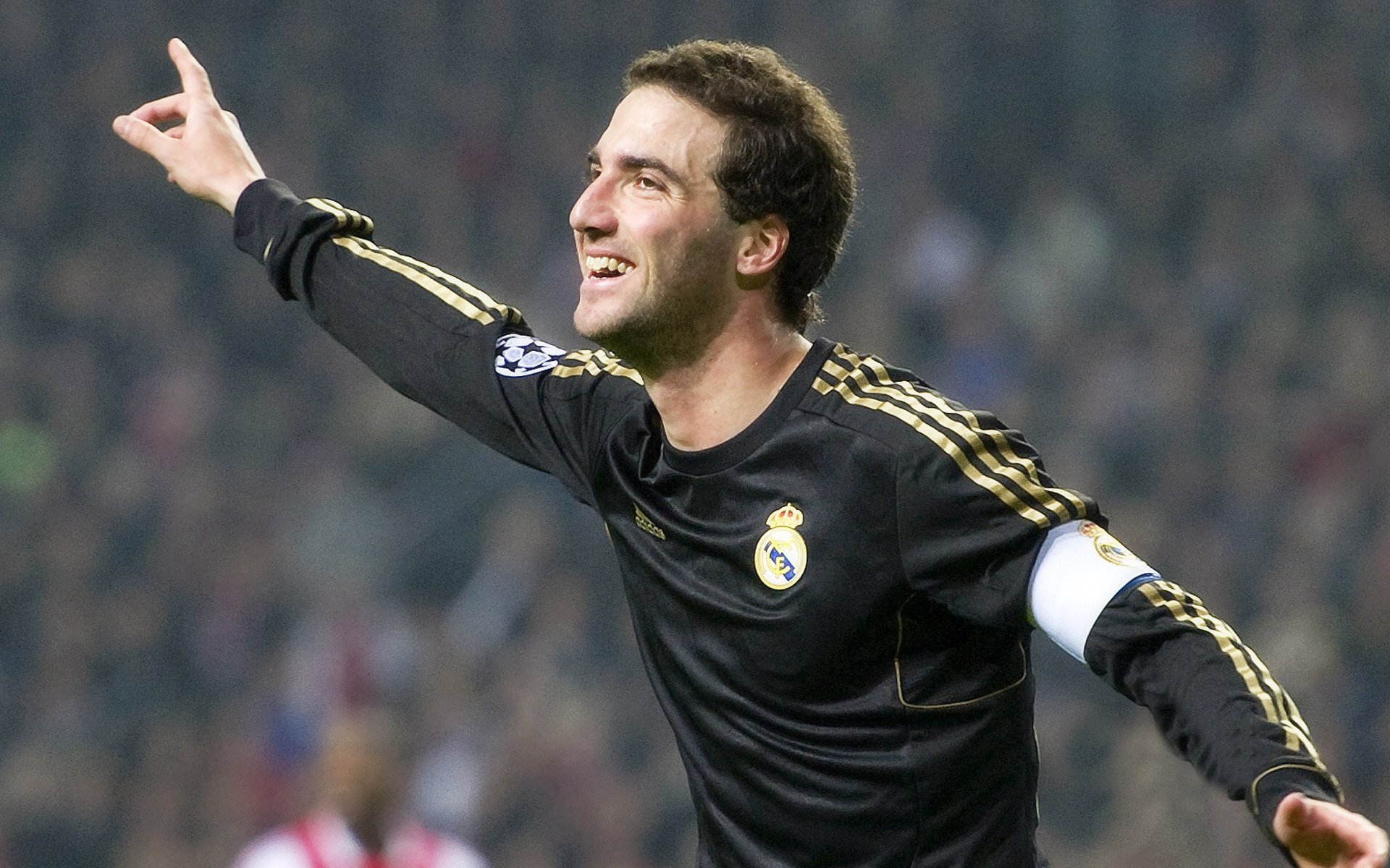 拳台、星辰与铁骨,卡内洛·阿尔瓦雷斯用铁拳定义伟大之夜